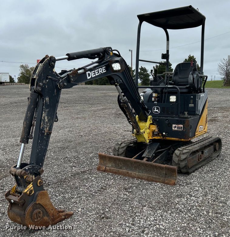 2014 John Deere 17D  mini excavator - KH9568