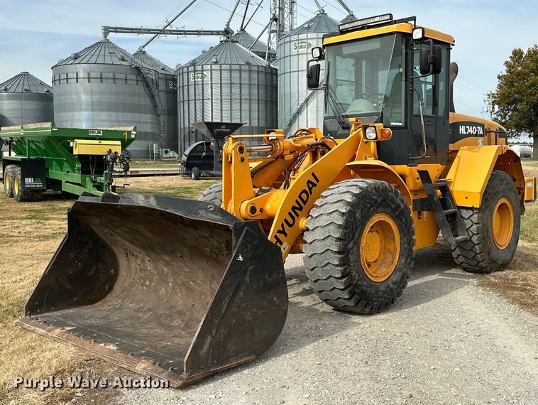 2009 Hyundai HL740-7A  wheel loader - KT9167