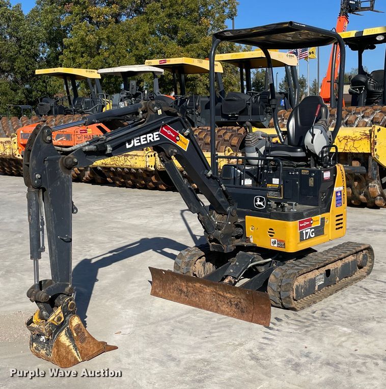 2019 John Deere 17G  mini excavator - LV9198