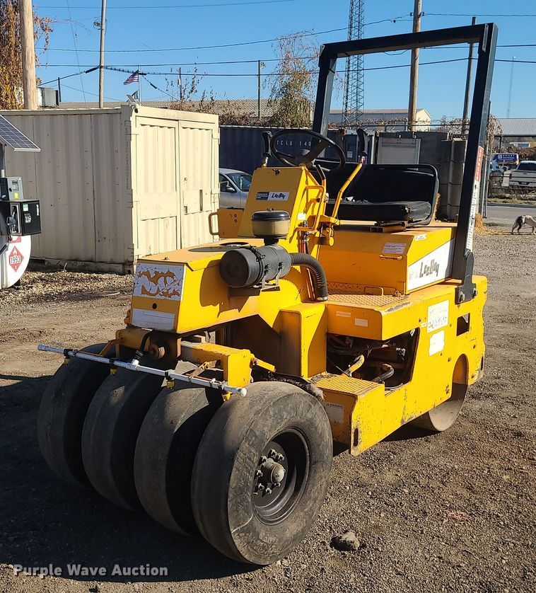 LeeBoy 410  pneumatic roller - MJ9529