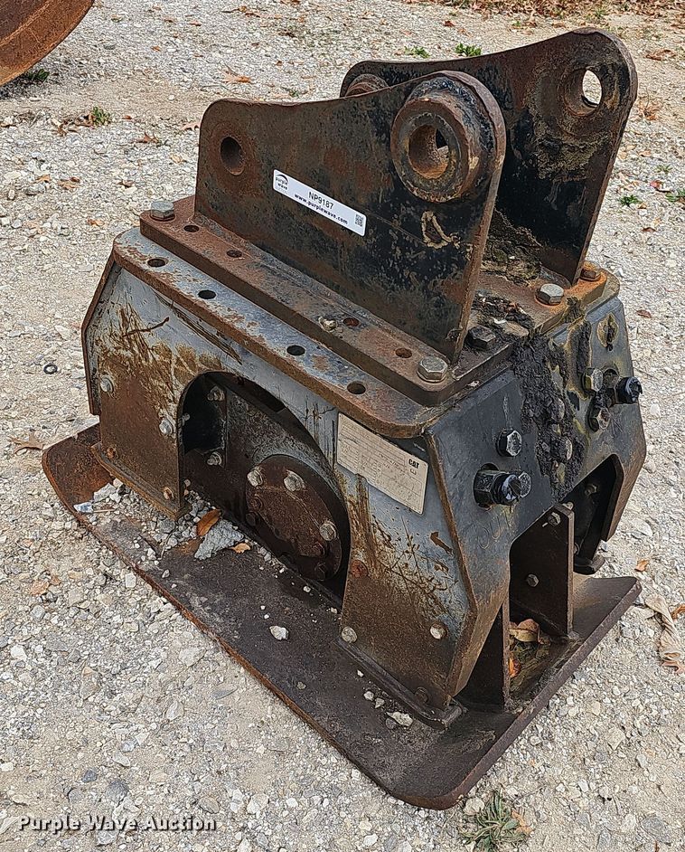 Caterpillar 416  plate compactor - NP9187