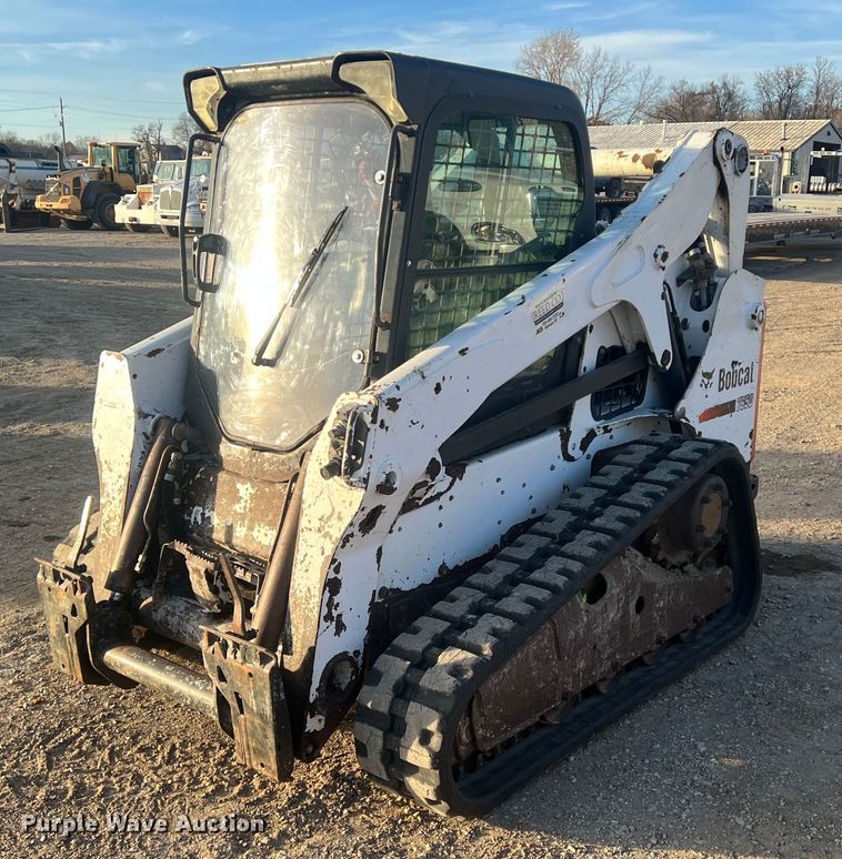 2015 Bobcat T650  tracked skid steer loader - OA9183