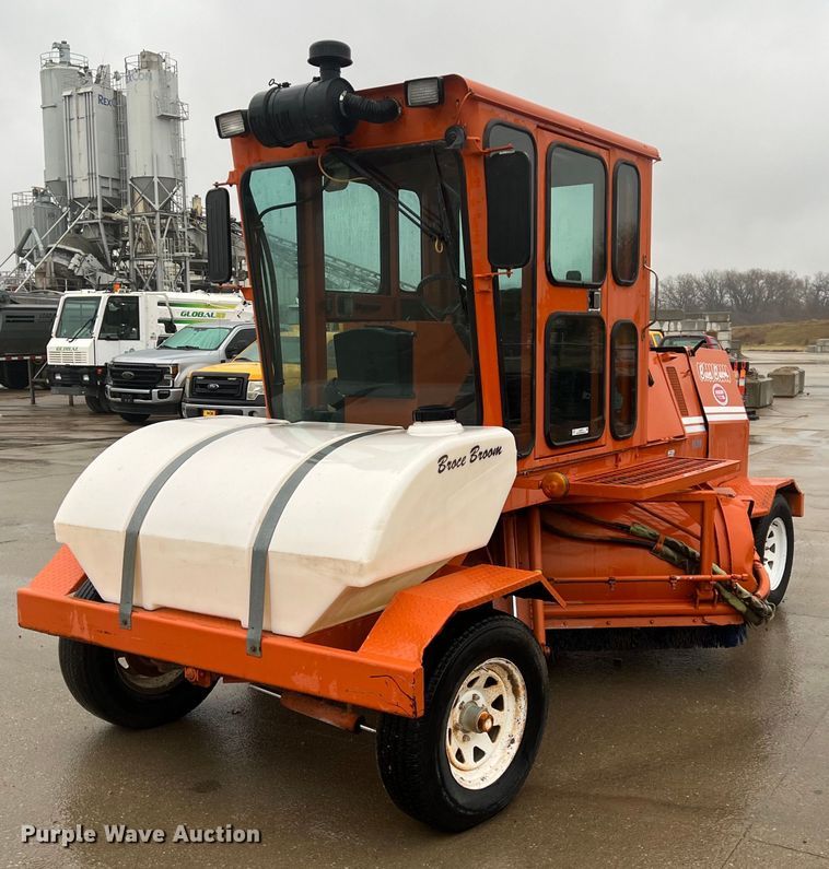 2006 Broce RJ350  broom - OA9219