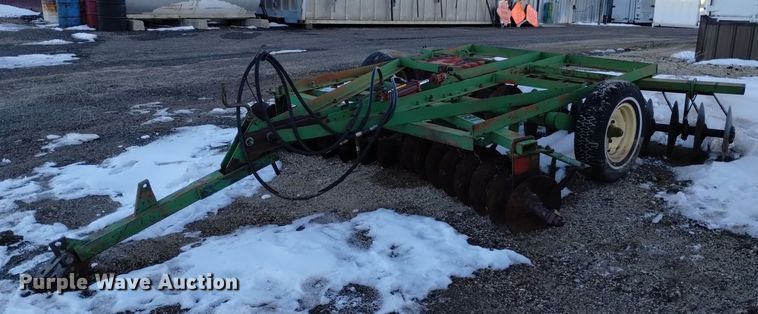 John Deere  tandem disk - DJ7032