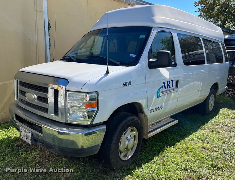 2014 Ford E350  van - MH9941