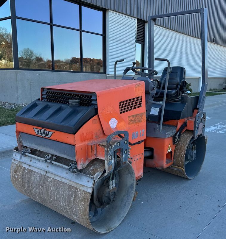 Hamm HD12  double drum roller - NL9184