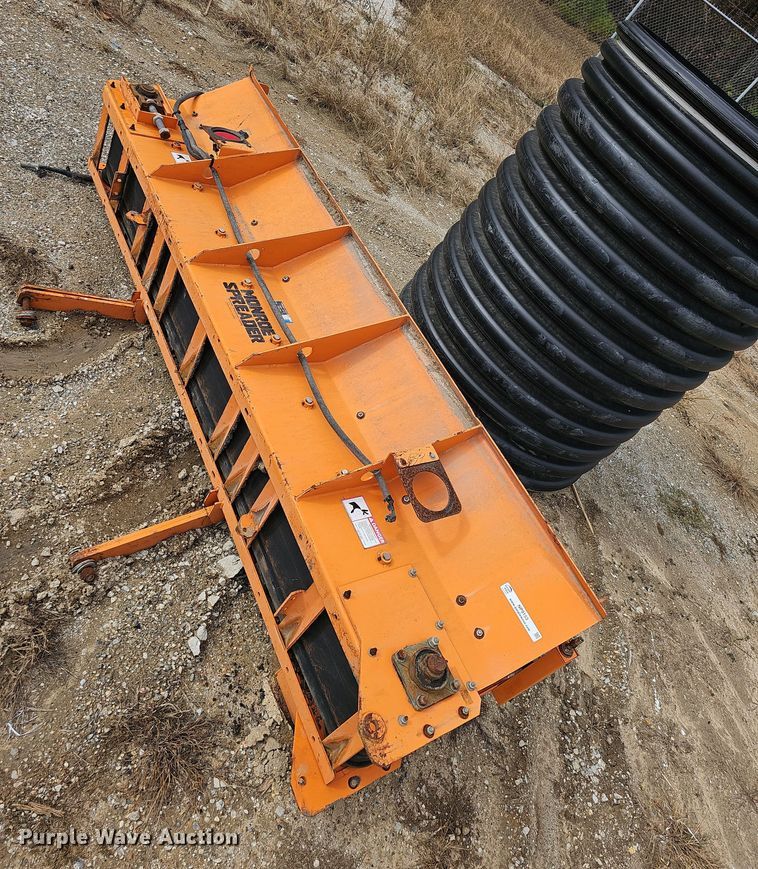 Monroe  manure spreader - NP9153