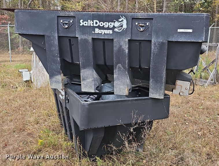 (2) Salt Dogg SHPE2000 spreaders - NP9164