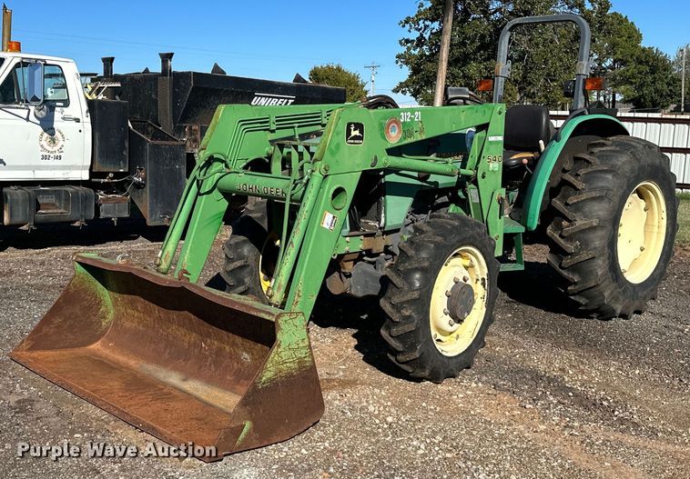 1996 John Deere 5300  MFWD tractor - NQ9527