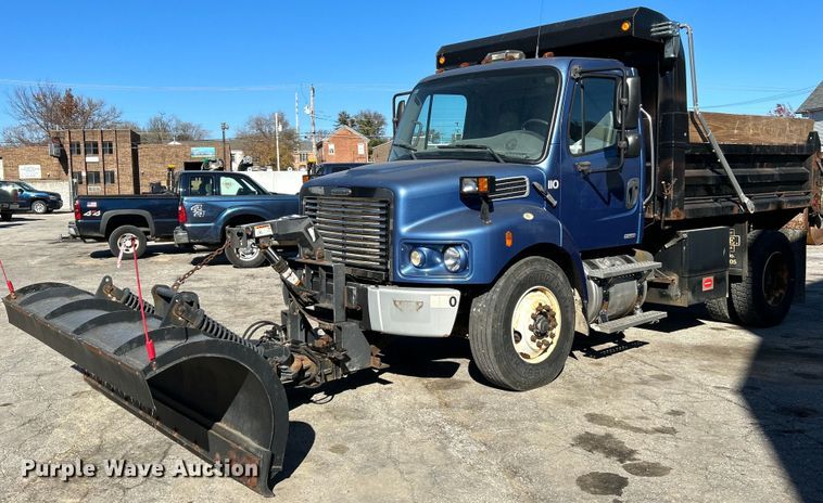 2010 Freightliner Business Class M2  dump truck - NR9441
