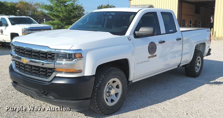 2018 Chevrolet Silverado 1500  Double Cab pickup truck - OG9346