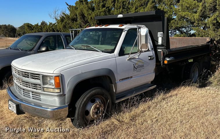 1998 Chevrolet Cheyenne C3500  dump bed pickup truck - OK9185