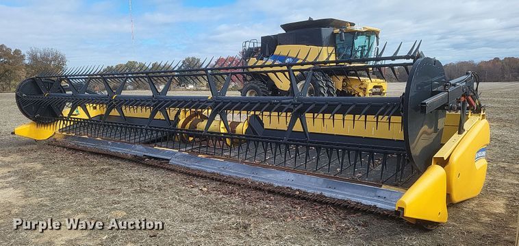 2015 New Holland 880CF-30 Super Flex  draper head - DO4718