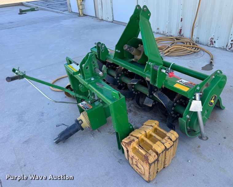 John Deere 647  rototiller - GQ9227