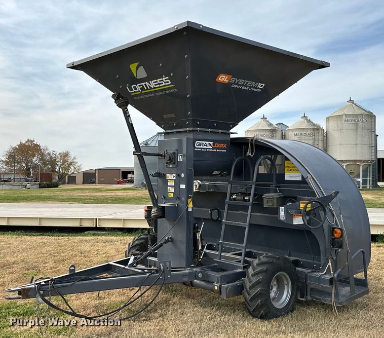 Loftness GBL10  grain bag loader - KT9166