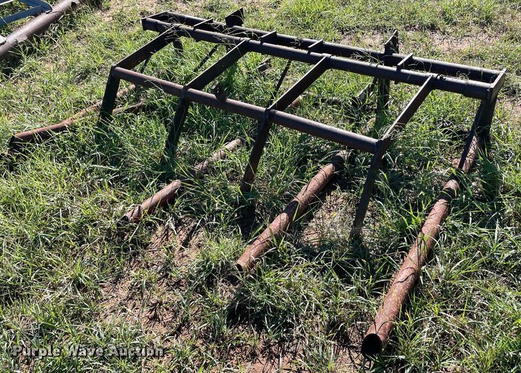 Shop built  hay bale grapple - LV9151