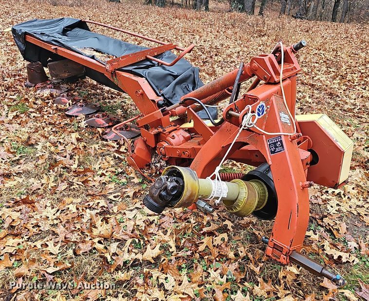 New Holland 617  disc mower - NP9200