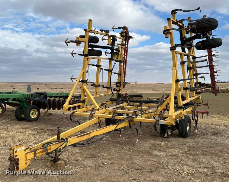 Landoll 1430  field cultivator - NS9000