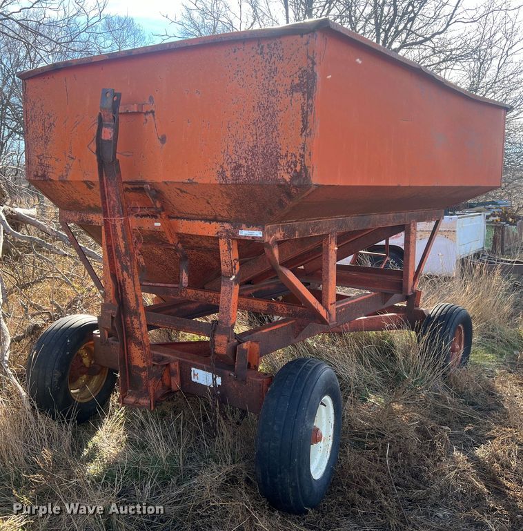 Korhumel Industries 220  gravity wagon - OA9237