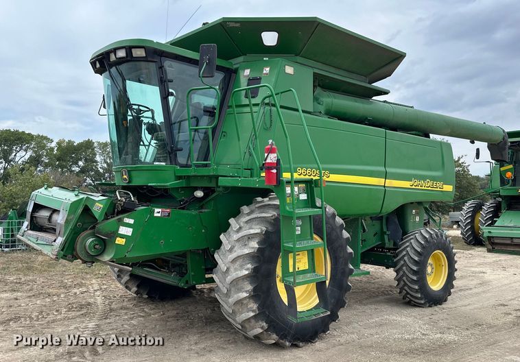 2005 John Deere 9660 STS  combine - NP9567