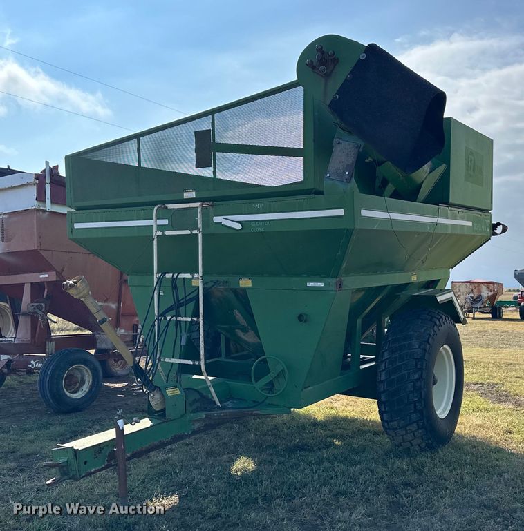 E-Z Trail 475  grain cart - NP9579