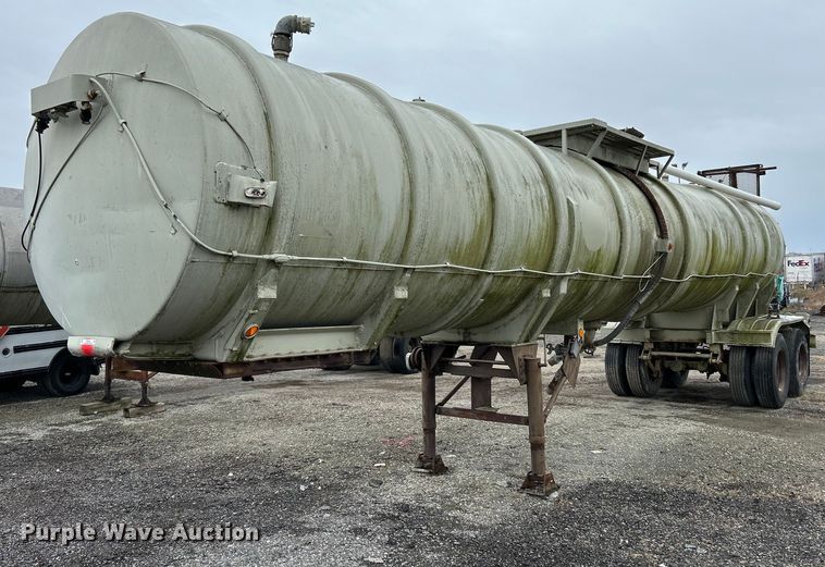 1960 Butler  tank trailer - NR9460