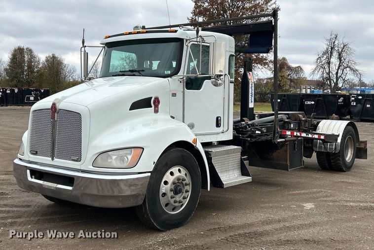 2014 Kenworth T370  rollback truck - NR9475
