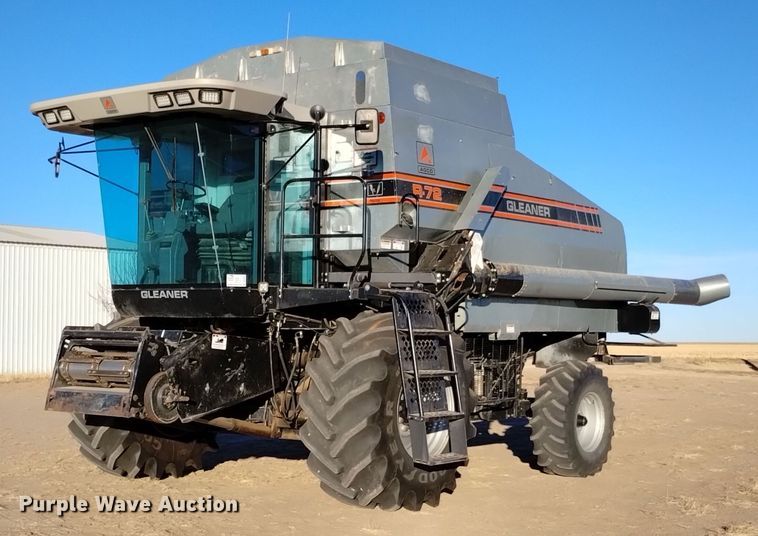 1996 Gleaner R72  combine - DK8937