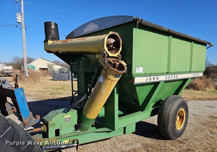 John Deere 1210A  grain cart - DN7079