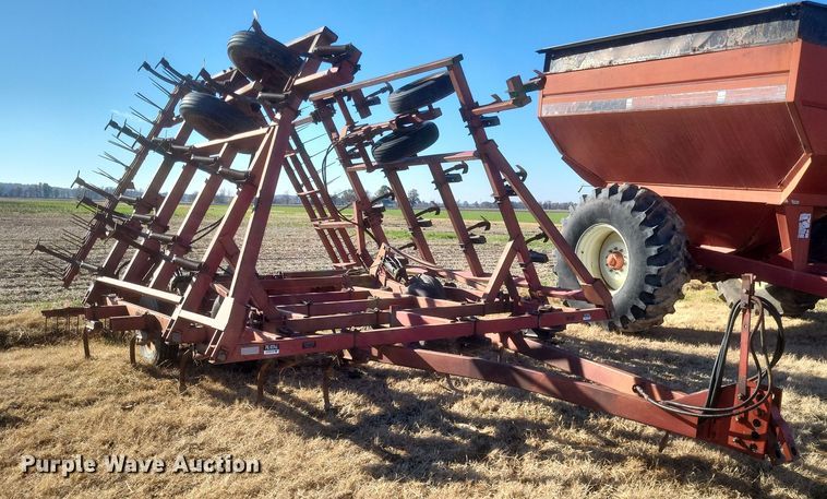 Case IH 4600  field cultivator - DO4751