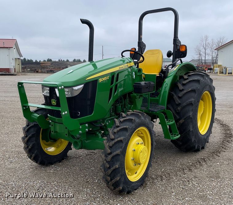 2021 John Deere 5065E  MFWD tractor - DP0266