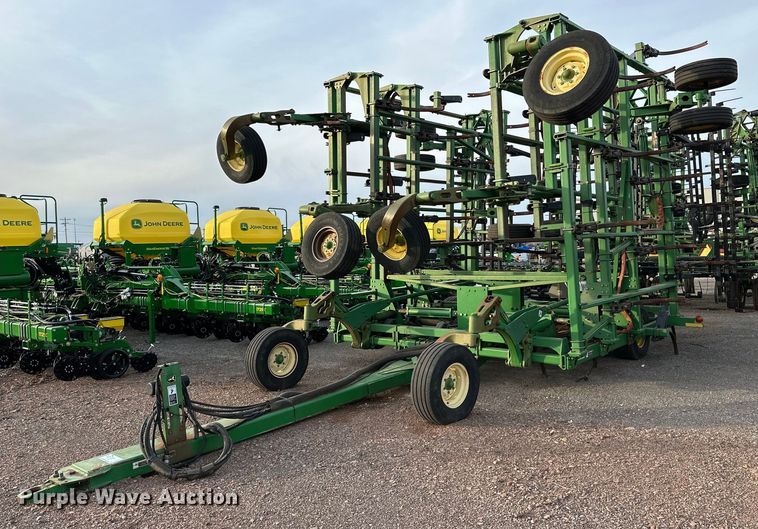 2000 John Deere 2400 chisel - DQ1575