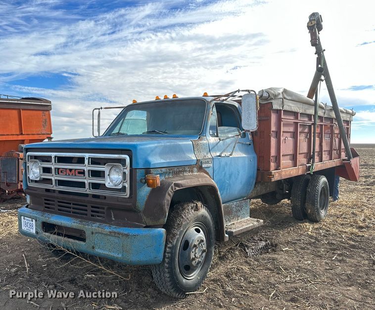 1974 GMC 6000  grain truck - IU9211