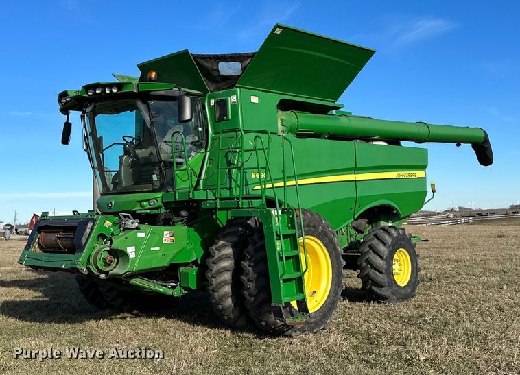 2013 John Deere S680S STS  combine - LO9385