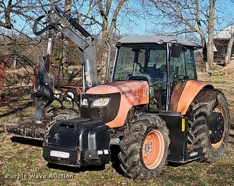 Kubota M108S  MFWD tractor - LR9656