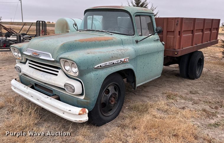 1959 Chevrolet Viking 40  grain truck - NS9020