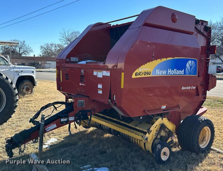 2012 New Holland BR7090  round baler - NS9059
