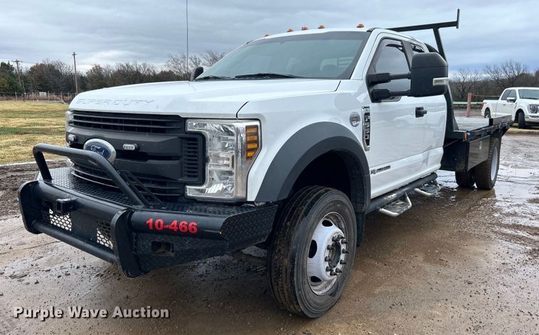 2019 Ford F550 XL  SuperCab flatbed truck - DN0492