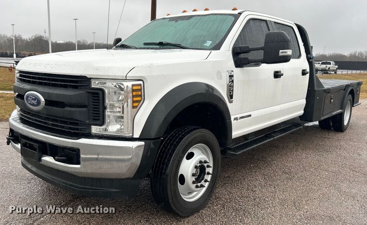 2018 Ford F450 Super Duty  Crew Cab flatbed truck - DN0566
