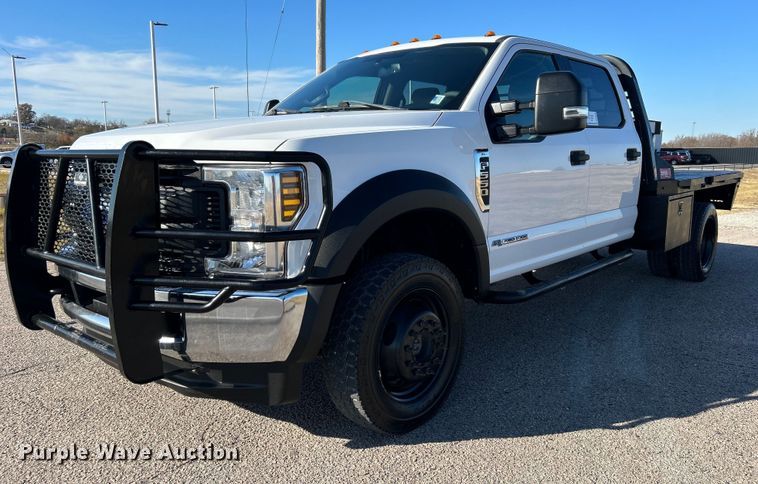 2019 Ford F550  Crew Cab flatbed truck - DN0630