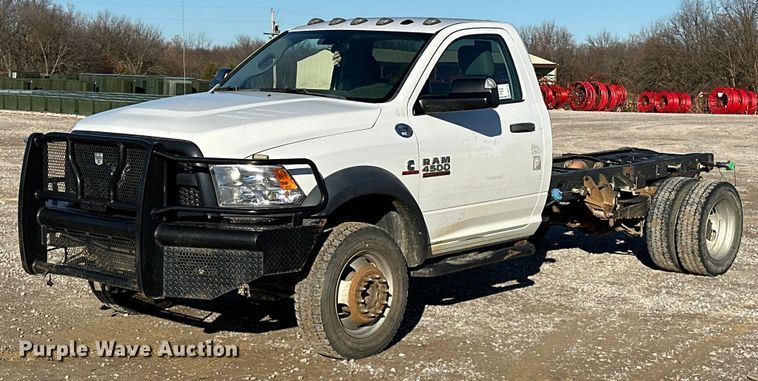 2017 Dodge Ram 4500  truck cab and chassis - DO5174