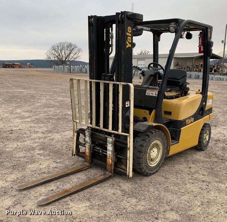 2011 Yale 40VX  forklift - DP8781