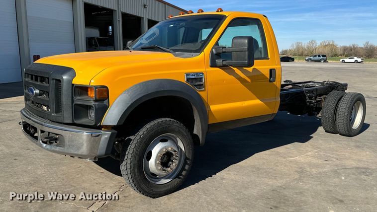 2008 Ford F450 Super Duty  truck cab and chassis - GG9889