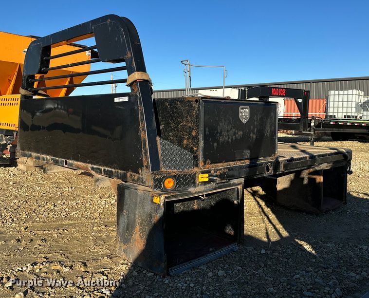 CM  flatbed - GG9975