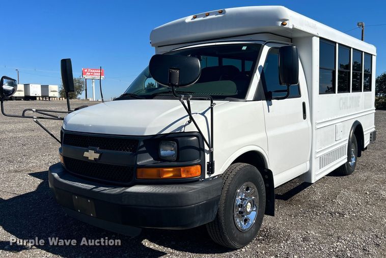 2011 Chevrolet Express G3500  shuttle bus - KH9583