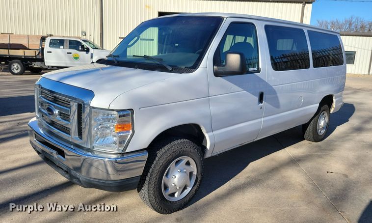 2008 Ford E350  van - LC9306