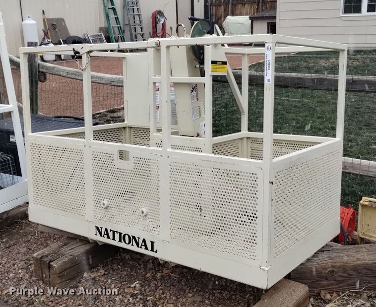 2011 National Crane 995000052  crane basket - LN9904