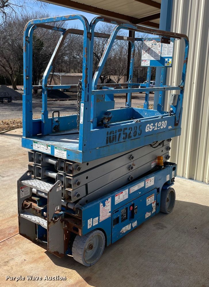 2015 Genie GS-1930  scissor lift - LV9261