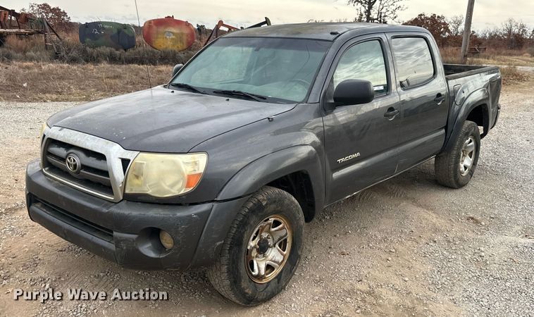 2010 Toyota Tacoma  Double Cab pickup truck - NO9391