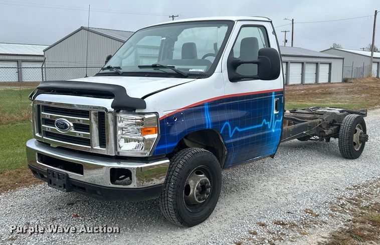 2019 Ford E450  van cab and chassis - NO9399